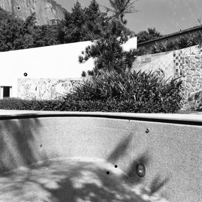 Painel de Burle Marx na residência de Walther Moreira Salles, projeto de Olavo Redig de Campos