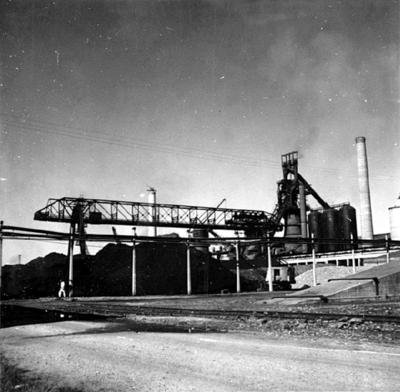 Fábrica em Volta Redonda, provavelmente a Companhia Siderúrgica Nacional