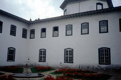 Igreja e Convento de Nossa Senhora da Luz - pátio interno
