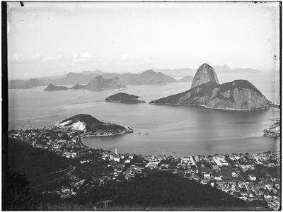 Vista da enseada de Botafogo, a partir do Mirante Dona Marta