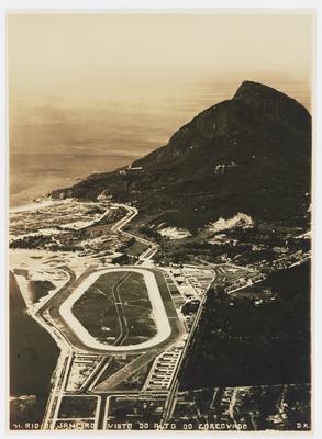 Jardim Botânico, Leblon e Gávea, vistos do alto do Morro do Corcovado; destaque para o Jockey Club do Rio de Janeiro