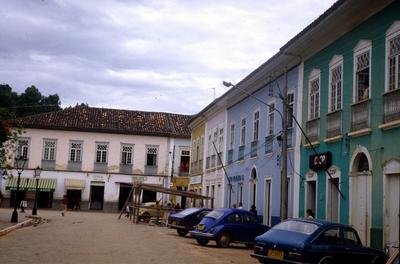 Sobrados comerciais no entorno da Praça da Matriz