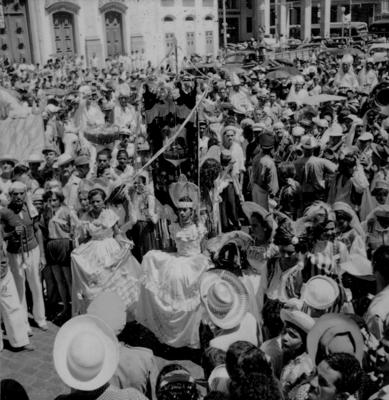 Desfile de agremiação carnavalesca