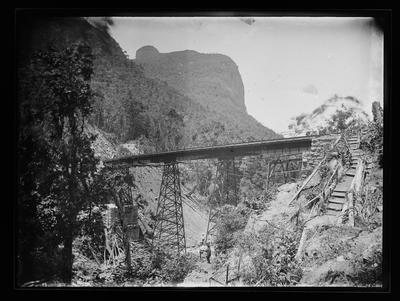 Estrada de Ferro Príncipe do Grão Pará (Linha do Norte), Viaduto da Grota Funda, Km 21,200