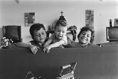 Filhos de Sylvia Orthof e Pedro Sávio Pereira Lima. Família e amigos de Jorge Bodanzky