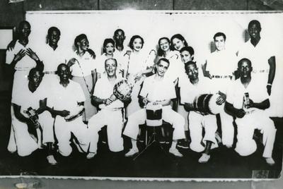 Carmen Costa, Marçal, Bide, Chico da Cuíca, Henricão e sambistas