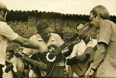 Rogério Duprat e violeiros