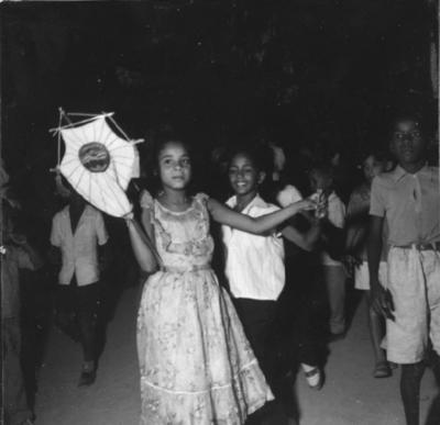 Crianças no ensaio na Mangueira