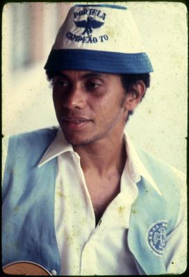 Paulinho da Viola com o cavaquinho