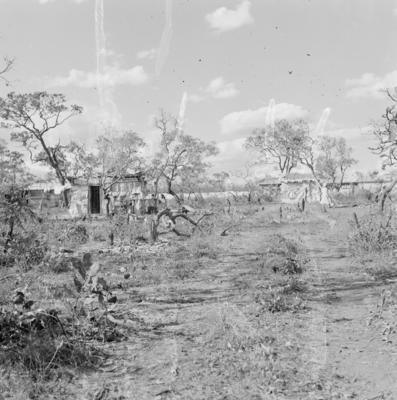 Moradia na Sacolândia, arredores de Brasília