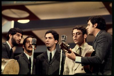 Chico Buarque e MPB-4 - IV Festival de MPB