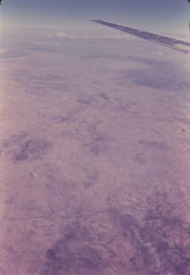 Vista aérea da janela do avião