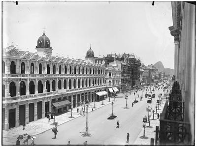 Avenida Central, nas proximidades do cruzamento com a Rua do Rosário
