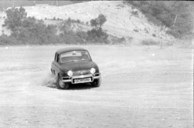 Campanha publicitária da agência Norton para o automóvel Willys Gordini