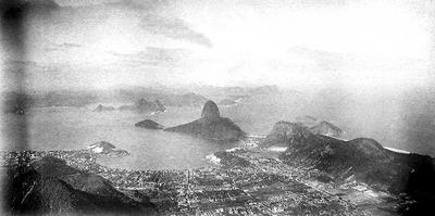 Enseada e bairro de Botafogo vistos do alto do Morro do Corcovado