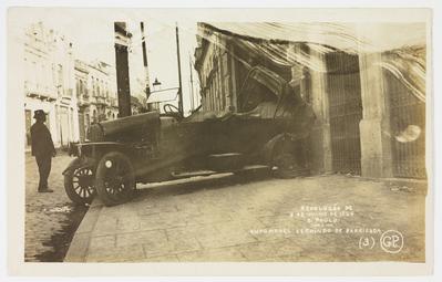 Efeitos da Revolução de 1924 – Automóvel servindo de barricada