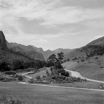 Residência de Odette Monteiro, projeto do arquiteto Wladimir Alves de Souza e Burle Marx