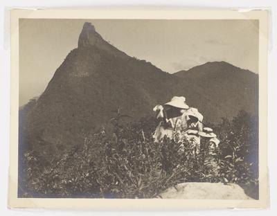 Morro do Corcovado a partir do Mirante Dona Marta