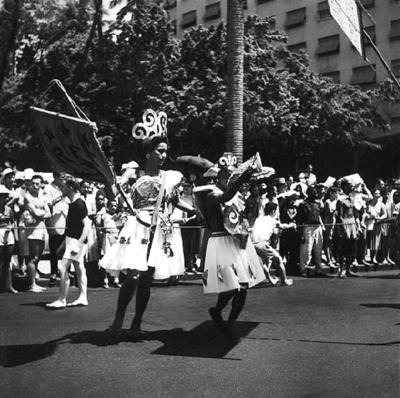 Desfile de blocos no Banho de Mar à Fantasia