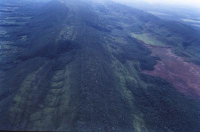 Vista aérea de montanhas