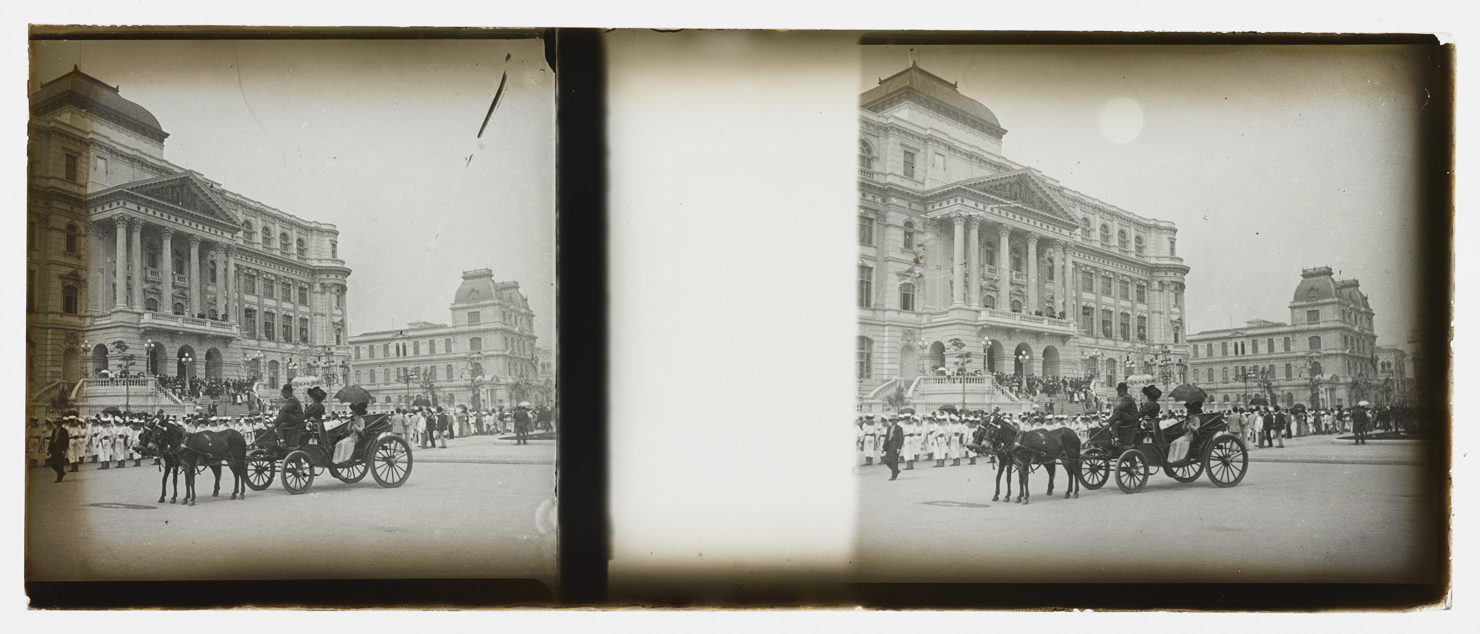 Evento militar em frente à Biblioteca Nacional