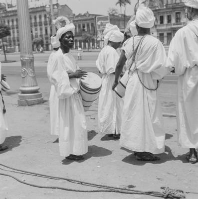 Desfile do Afoxé Filhos de Gandhi