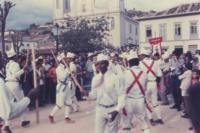 Festa do Divino - Mineiro Pau / Maneiro Pau