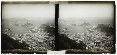 Enseada e bairro de Botafogo vistos do alto do Morro do Corcovado
