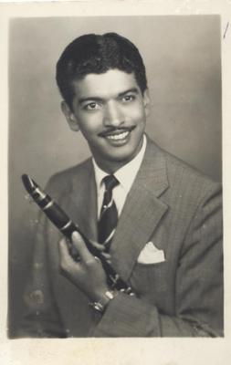 Portinho com o clarinete