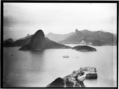 Vista do Pão de Açúcar a partir da Fortaleza de Santa Cruz