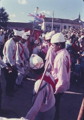 Festa do Divino - Mineiro Pau / Maneiro Pau