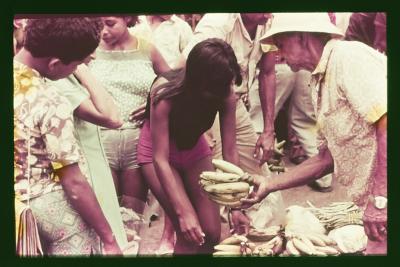 Teste de atriz com Edna de Cássia para o papel de Iracema no filme "Iracema: uma transa amazônica"