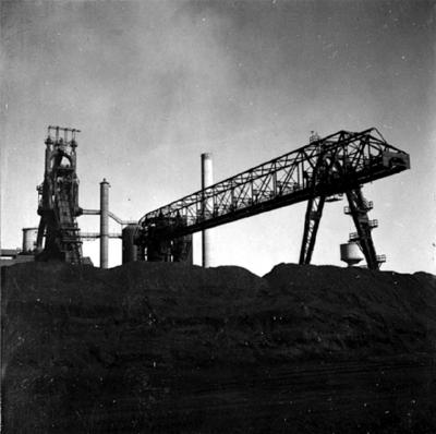 Fábrica em Volta Redonda, provavelmente a Companhia Siderúrgica Nacional