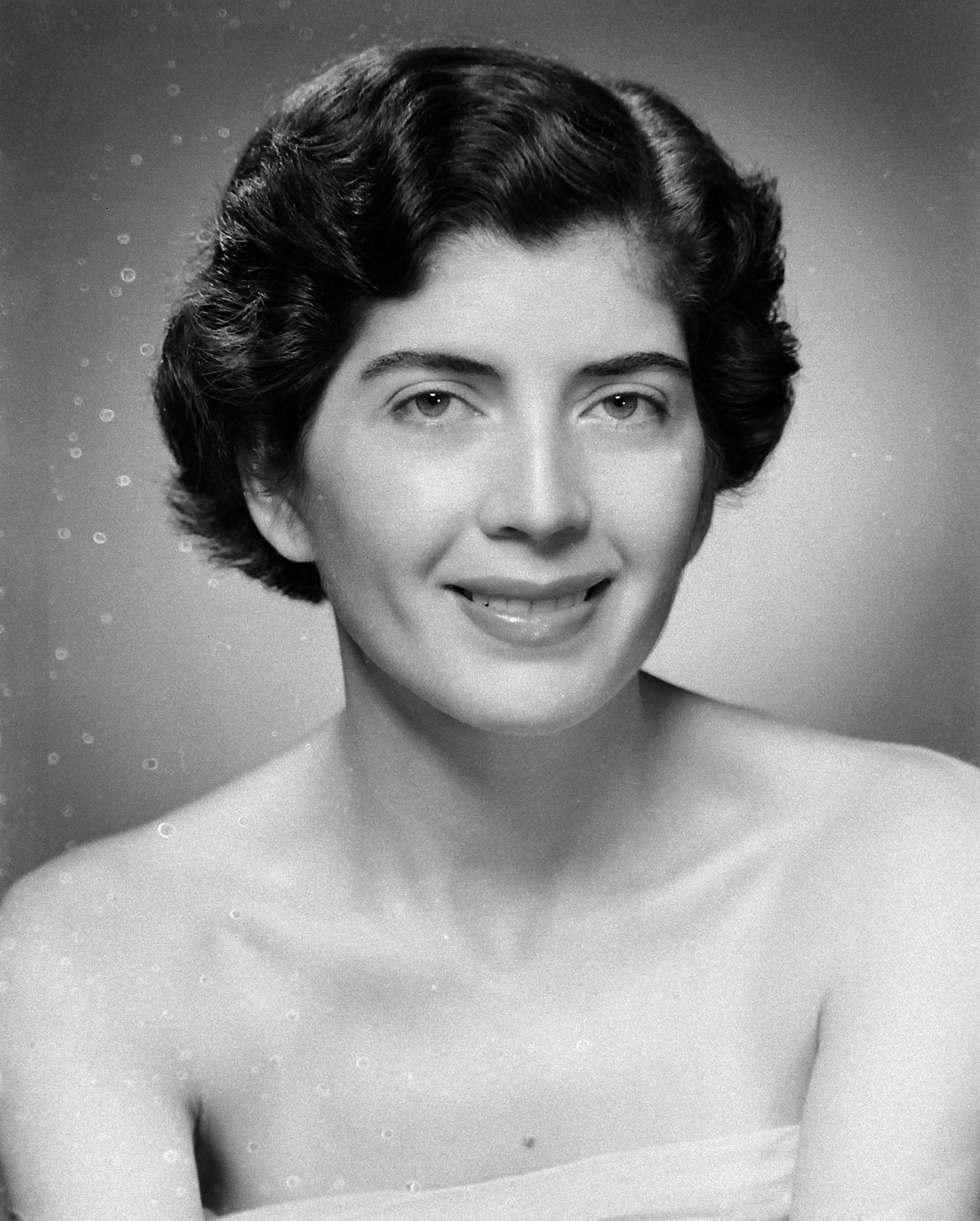 Maria Luiza Paes Barros