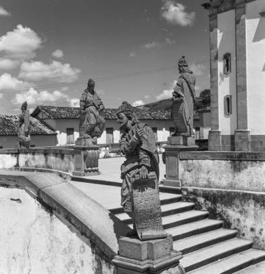 Santuário Diocesano do Bom Jesus de Matosinhos, com profetas