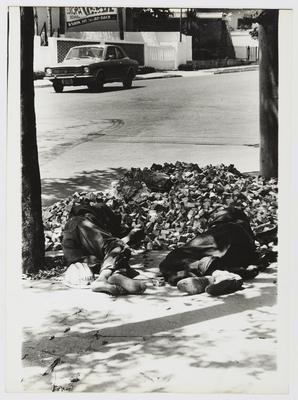 Os pedreiros descansam