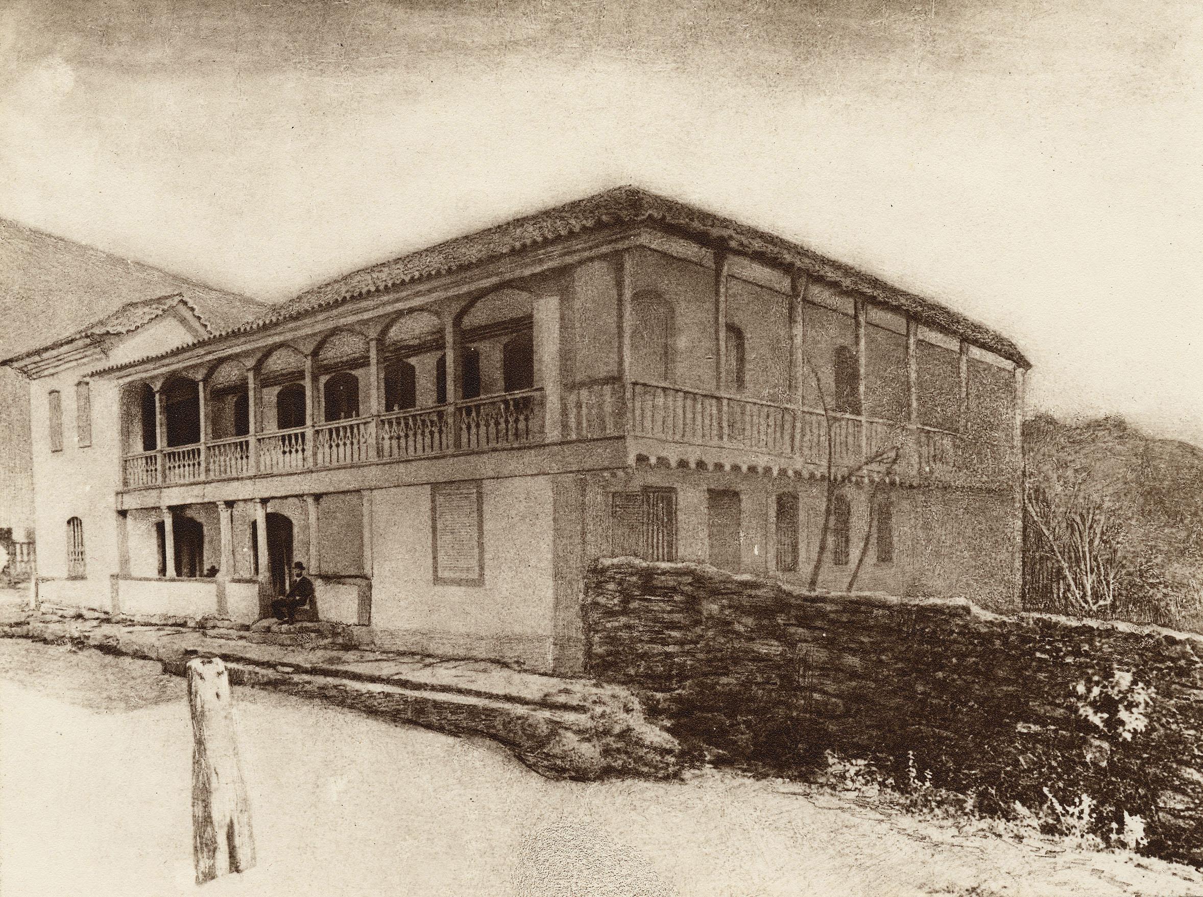 Casarão com varanda