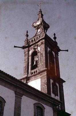 Mosteiro de Santa Maria de Refóios do Lima - torre sineira