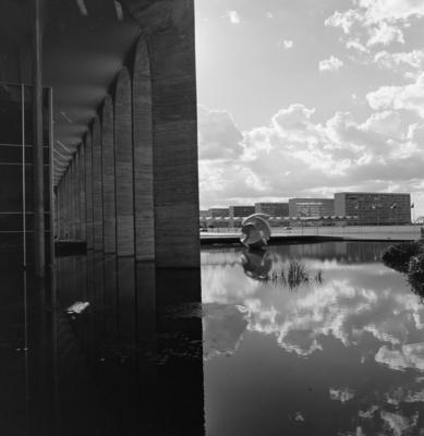 "O Meteoro", escultura de Bruno Giorgi