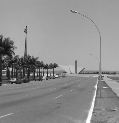 "Os Candangos" ou "Os Guerreiros", escultura de Bruno Giorgi e o Panteão da Pátria e da Liberdade Tancredo Neves