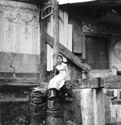 Ouro Preto, menina posando