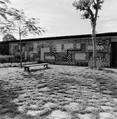 Residência de Olivo Gomes, projeto dos arquitetos Rino Levi, Roberto Cerqueira César e Burle Marx