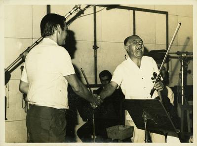 Tom Jobim e Irany Pinto em estúdio