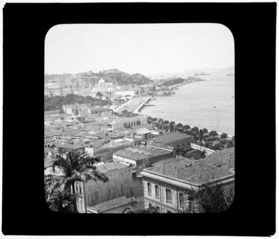 Vista da Glória, Lapa e Centro a partir de Santa Teresa; ao fundo, o Palácio Monroe