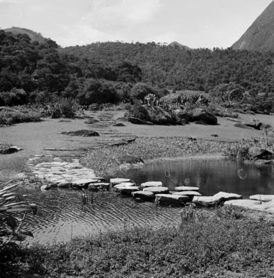 Residência de Odette Monteiro, projeto do arquiteto Wladimir Alves de Souza e Burle Marx