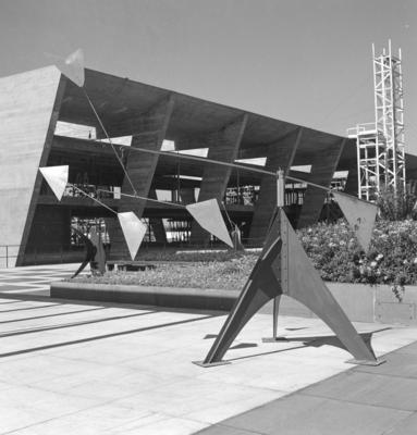 Museu de Arte Moderna - MAM , escultura de Alexander Calder