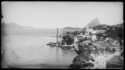 Outeiro da Glória e Pão de Açúcar; a partir da rua da Glória