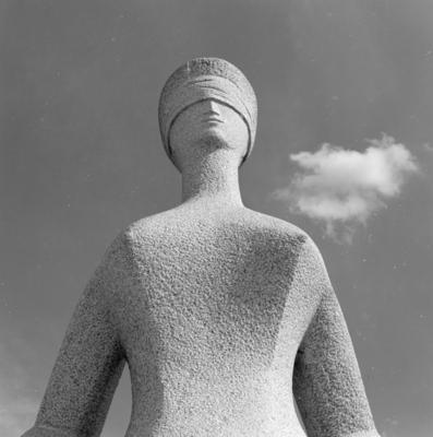 "A Justiça", escultura de Alfredo Ceschiatti