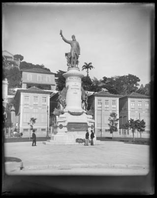 Monumento ao Almirante Barroso