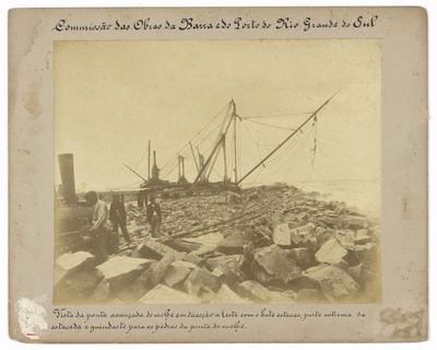 Obras da barra do porto do Rio Grande do Sul